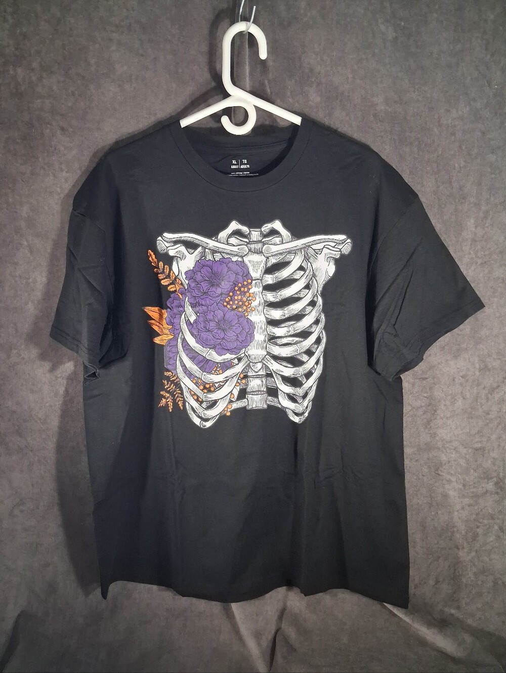 Target Puple Orange Floral Entwined Ribcage Black Graphic Halloween Tee NWOT XL